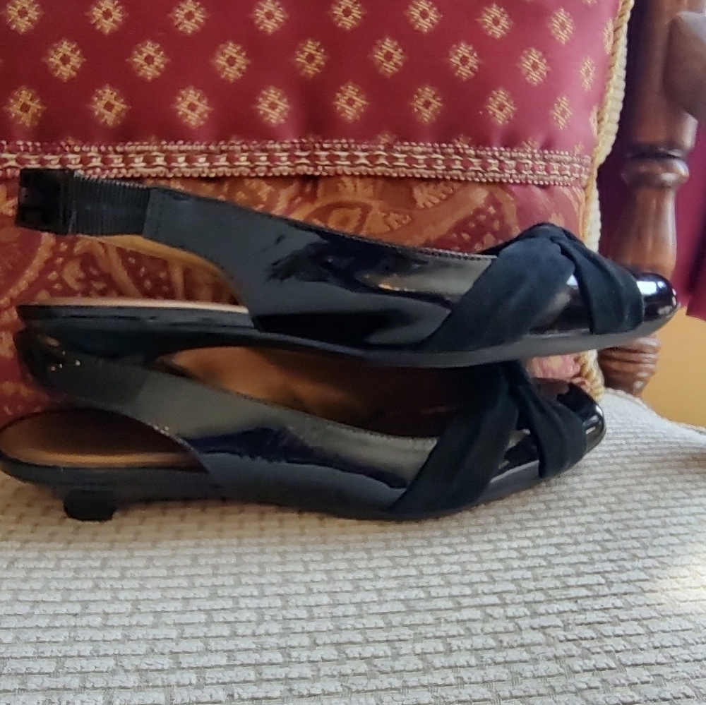 Arturo Chiang 8.5 Black Patent Leather Elastic Slingback Flats! - Picture 5 of 10